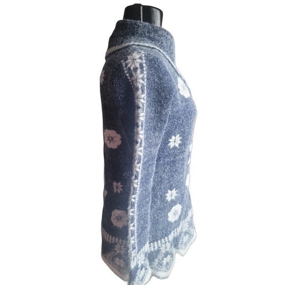 Le Grenier Blue and White Eyelash Knit Split Turtleneck Sweater M - Picture 4 of 7